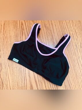 Glamorise Women's No-Bounce Camisole Sports Bra